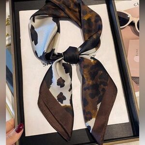 Elegant Leopard Print Scarf New 23.6”